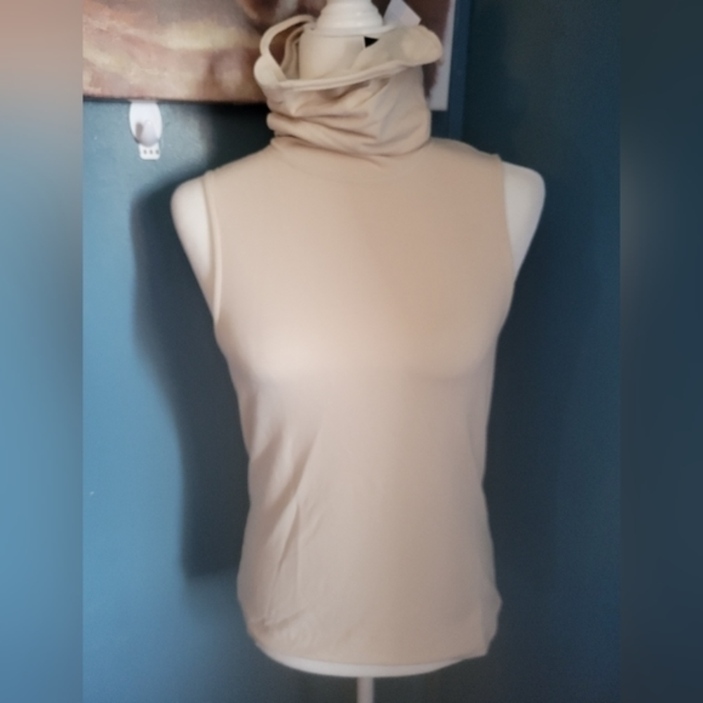Betsy & Adam NWT turtleneck tank top size Small with mask
